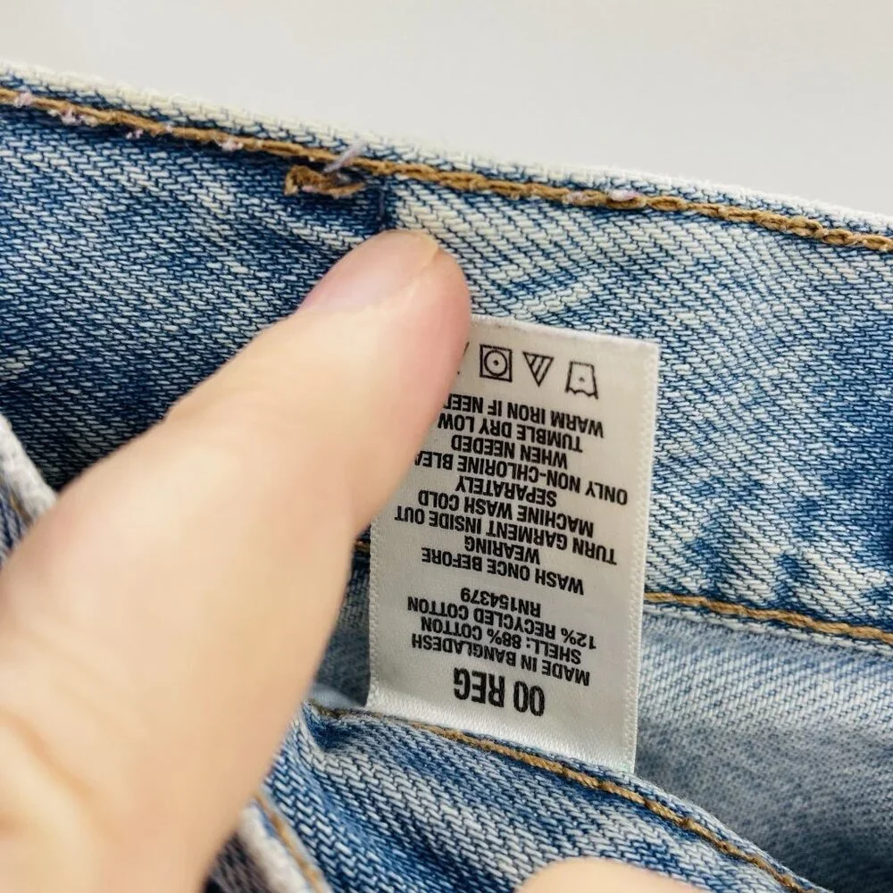 Aeropostale Womens Size 00 Regular 90s Baggy Distressed Button Fly Jeans in Blue